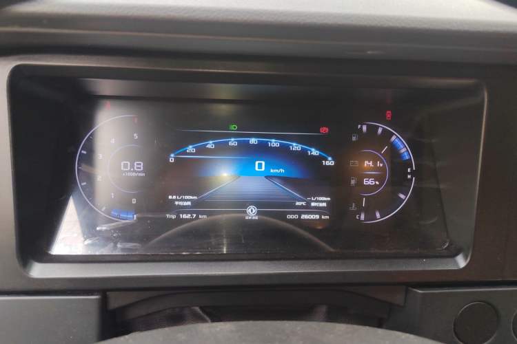 Used Dongfeng Yufeng 2023 V9+ 2.0T Manual Front-Wheel-Drive Multi-Function Mid-Roof Van with 7/8/9 Seats
