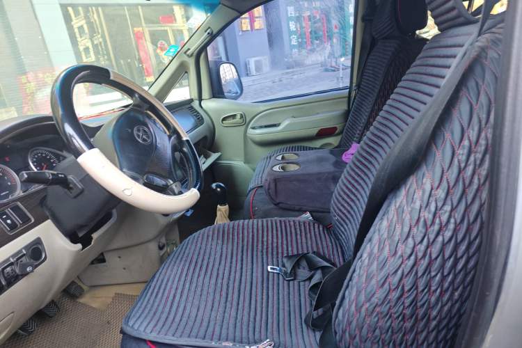 Used JAC Group Refine 2011 2.4L Government Procurement Version Manual Luxury Trim