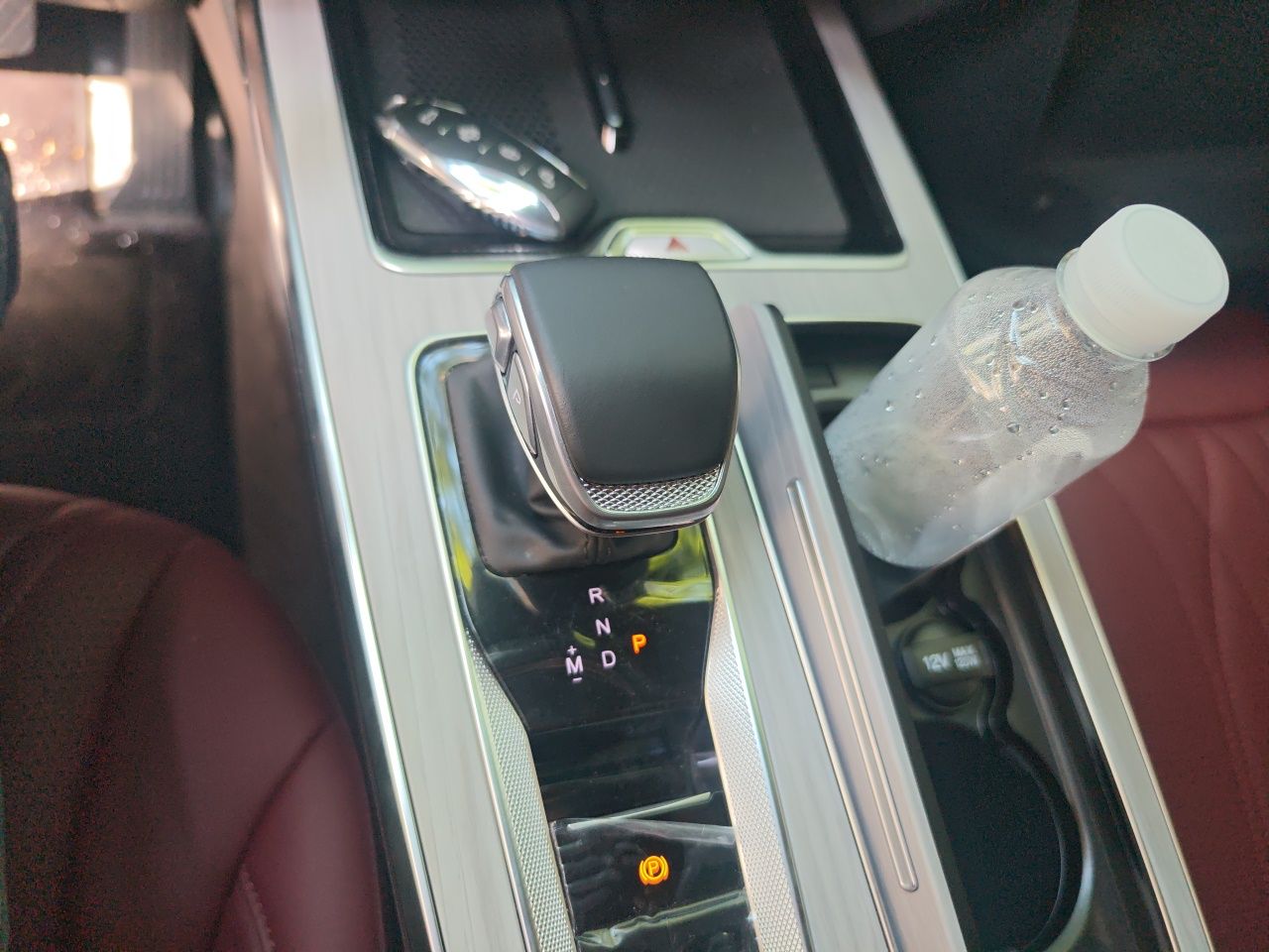 Hongqi HS5 2025 2.0T Two-Wheel-Drive Xuan Ying Edition — снимка 14