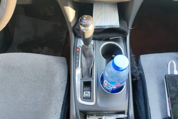 Used Chevrolet Equinox 2019 Redline 550T Automatic All-Wheel-Drive RS Model China VI Standard Gear Lever