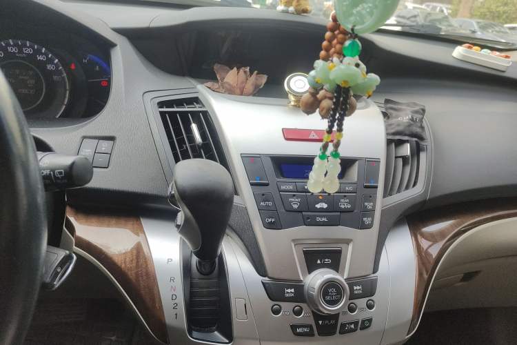 Used Honda Odyssey 2013 2.4L Luxury Edition Audio And AC Panel