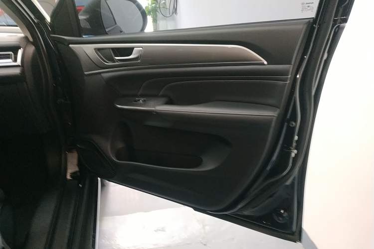 Used Haval M6 2021 PLUS 1.5T DCT Luxury Smart Connectivity Model