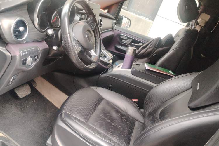 Used Mercedes-Benz V-Class 
