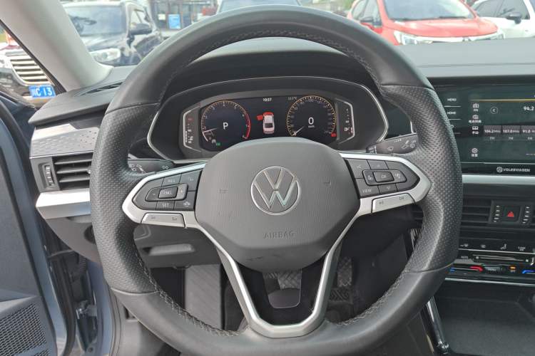Used Volkswagen Passat 2022 330TSI Starry Elite Edition Steering Wheel