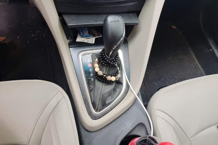 Used Buick GT 2019 15T Dual-Clutch Connected Elite Model China VI Gear Lever