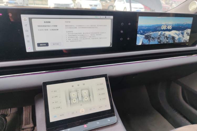 Used VOYAH PASSION 2024 PHEV Four-Wheel Drive Ultra-Long Range Flagship Model Audio And AC Panel