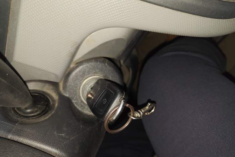 Used Foton Scenic G7 2014 2.0L Shangtong Version Short Wheelbase High Roof 486EQV4