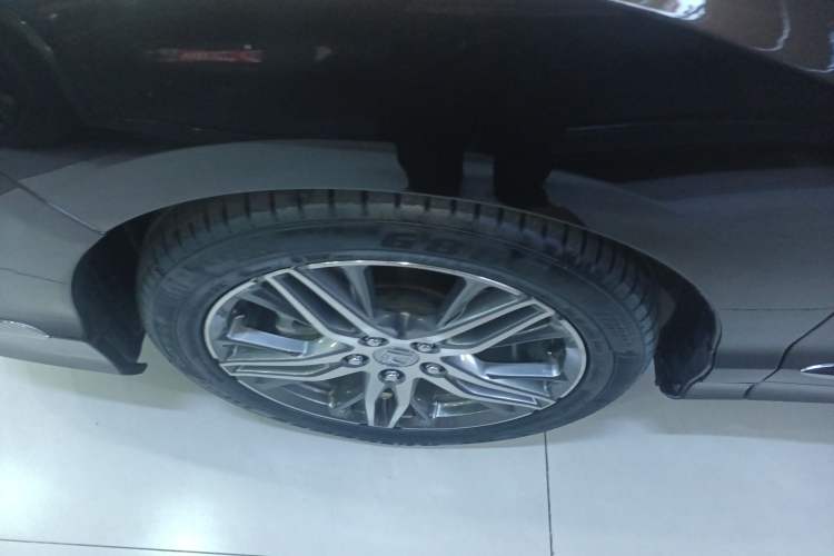 Used Honda Elysion 2019 2.0L Hybrid Supreme Edition
