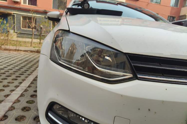 Used Volkswagen Polo 2014 1.6L Automatic Comfort Edition Right Front Headlight