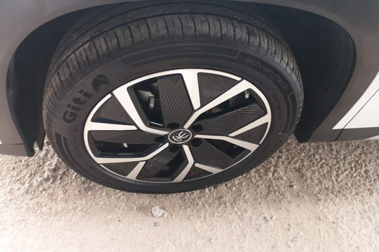 Used BYD Song L DM-i 2025 Intelligent Driving Version 160 km Excellence Edition Left Front Wheel Hub