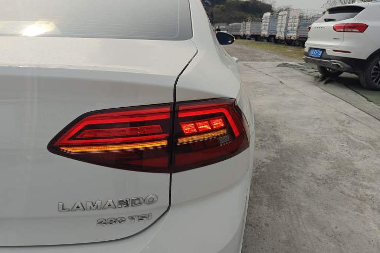 Used Volkswagen Lamando 2021 230TSI DSG Fashion Edition