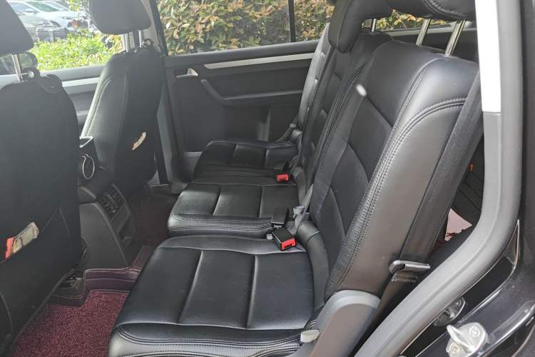 Used Volkswagen Touran 2015 1.4T Manual Fashion Edition 5-Seater