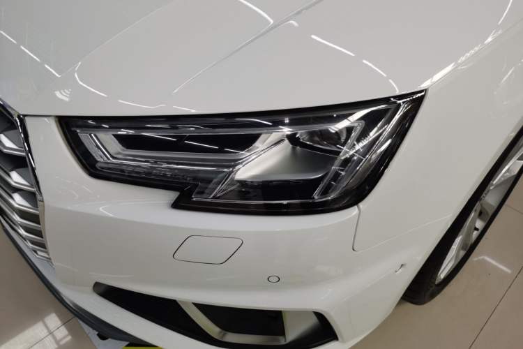 Used Audi A4L 2019 40 TFSI Fashion Edition China VI Emission Standard