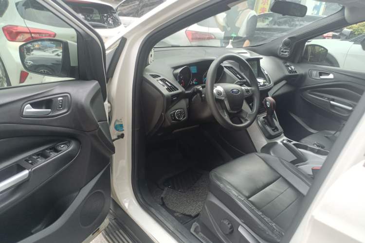 Used Ford Kuga 2013 1.6L GTDi Two-Wheel-Drive Comfort Model
