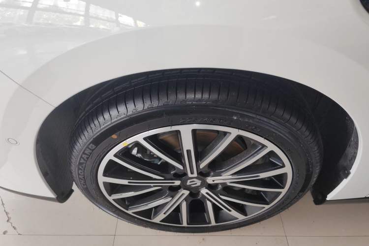 Used Leapmotor B01 2025 430 Comfort Edition Left Front Wheel Hub