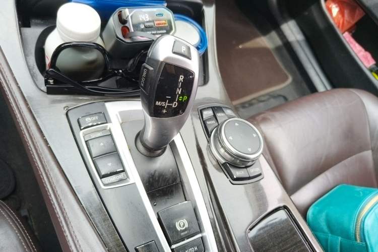 Used BMW 5 Series 2014 525Li Luxury Design Package
