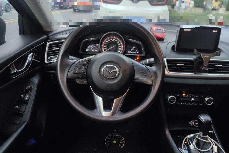 Used Mazda Mazda 3 Axela 2014 Hatchback 1.5L Automatic Luxury Model
