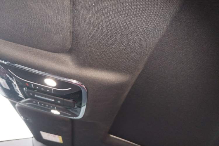 Used JETOUR X70 PLUS 2023 1.6T DCT Stronger 5-Seater
