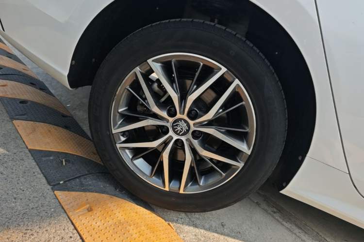 Used BYD Qin PLUS 2021 EV 500KM Luxury Model
