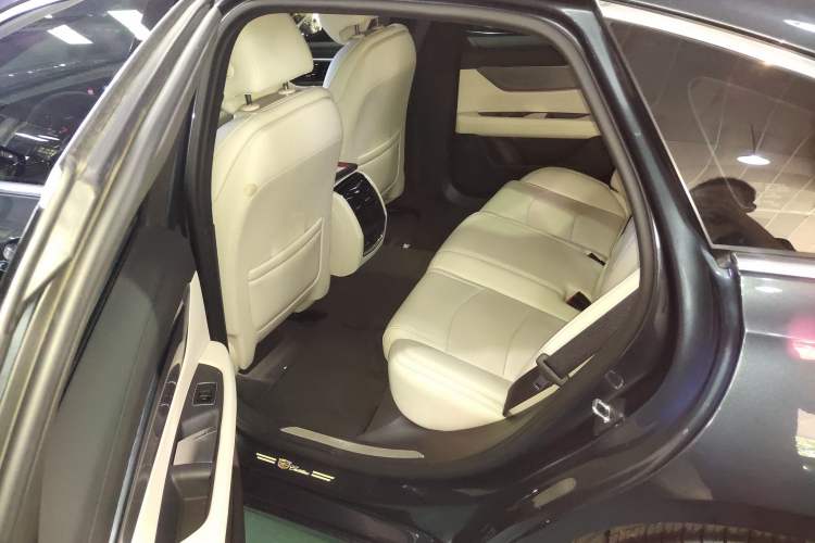 Used Cadillac CT6 2023 28T Fashion Edition
