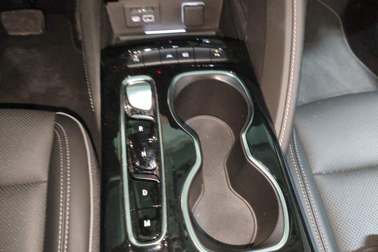 Used Buick Envision 2023 Encore S 552T Two-Wheel Drive Luxury Model
