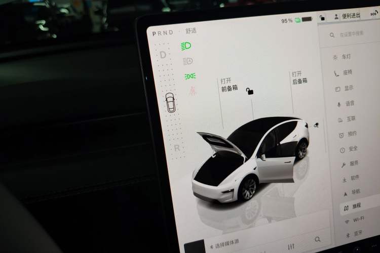 Used Tesla Model Y 2025 Rear-Wheel Drive First Edition
