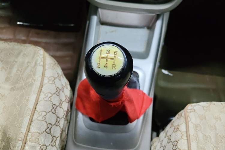 Used Changan Alsvin V3 2015 1.4L Manual Meiruan Model China V Standard
