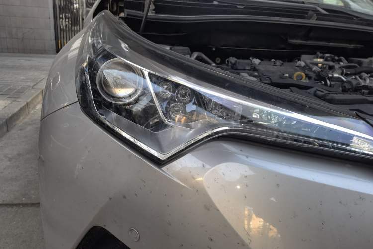 Used Toyota C-HR 2018 2.0L Leading with Sunroof China V Standard