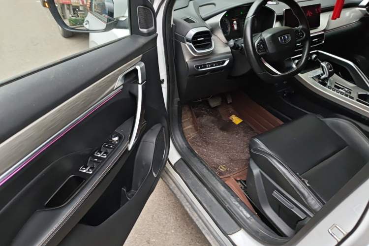 Used Geely Auto Coolray 2019 260T DCT Knight China V Standard