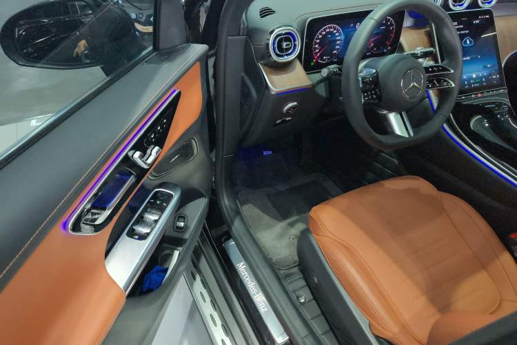 Used Mercedes-Benz GLC 2025 Refreshed GLC 300 L 4MATIC Dynamic Version 5 Seats