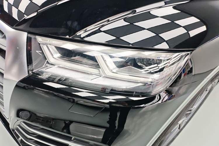 Used Audi Q5L 2018 40 TFSI Prestige Fashion Edition China V Left Front Headlight