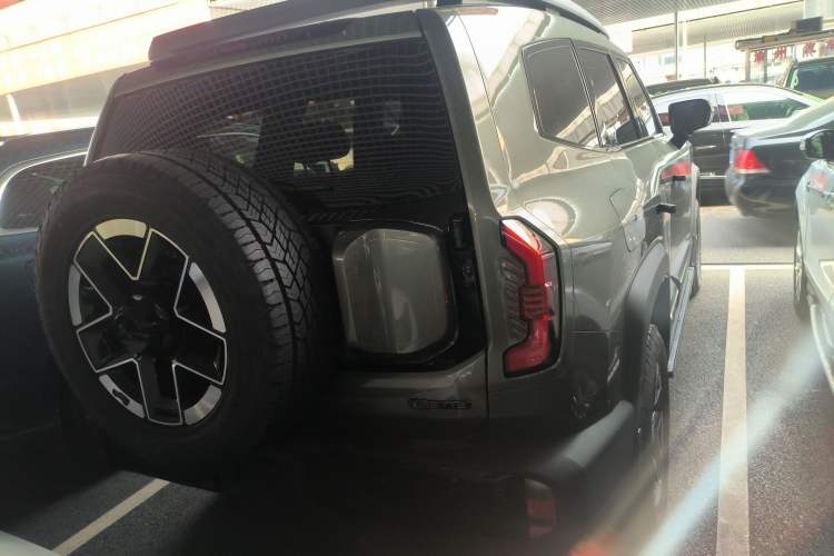 Used Deepal G318 2024 Four-Wheel-Drive Air Suspension Model