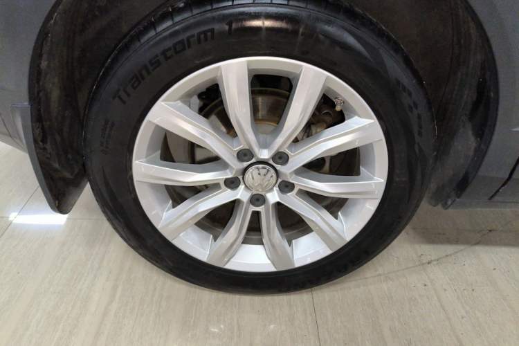 Used Volkswagen T-ROC 2020 230TSI DSG Two-Wheel Drive Advanced Version Right Rear Wheel Hub