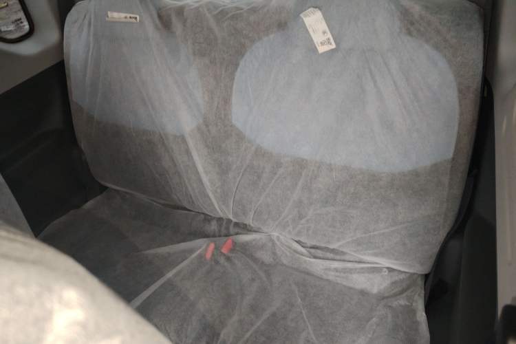 Used Geely Galaxy Panda 2024 Panda Mini 200km Endurance Bear Left Rear Seat