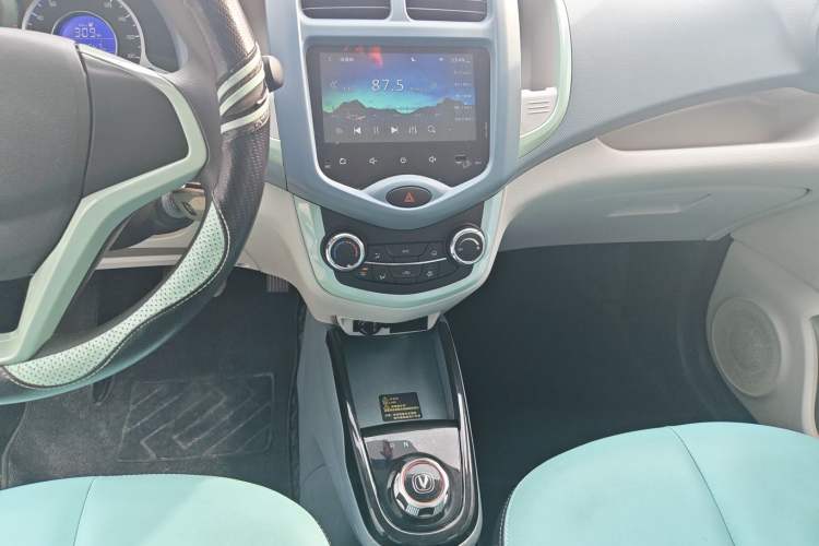 Used CHANGAN Benni E-Star 2021 National Edition Colorful Version Lithium Iron Phosphate (31.86 kWh)