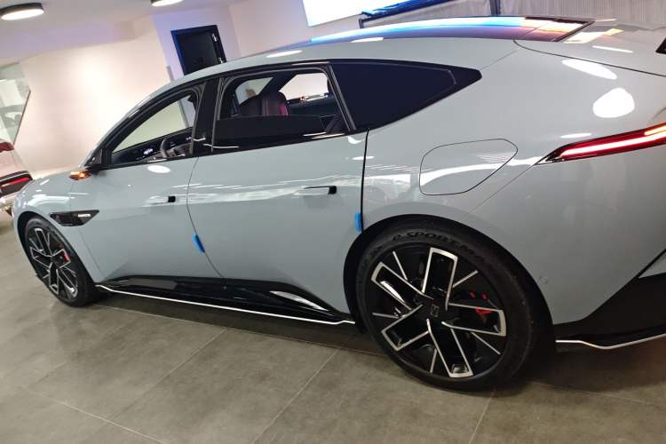 Used Avatr 12 2023 650 Three-Laser Four-Wheel Drive Performance Edition
