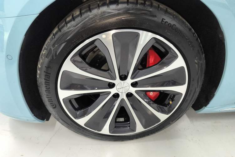 Used Hima Luxeed S7 2024 Ultra Four-Wheel Drive Flagship Edition Left Front Wheel Hub