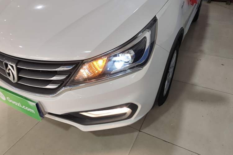 Used Baojun 310W 2017 1.5L Manual Fashion Edition China VI
