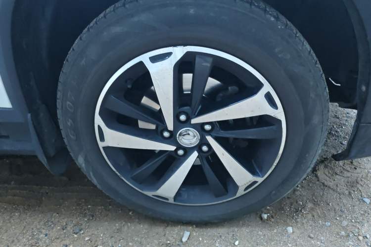 Used FORTHING T5 2020 1.5T Automatic Luxury Model China VI Standard Right Front Wheel Hub