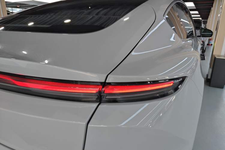 Used Nio ET5 2022 75 kWh Exterior 3