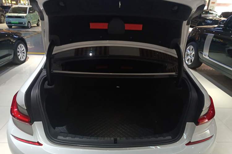 Used BMW 3 Series 2021 Facelifted 320Li M Sport Package
