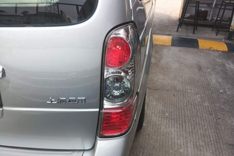 Used Buick GL8 2014 2.4L Classic Edition Exterior 3