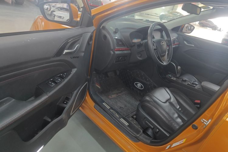 Used BYD Qin New Energy 2014 1.5T Cool Black Knight Flagship Model Driver Seat