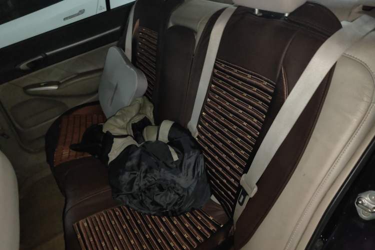 Used Honda Civic 2009 1.8L automatic luxury edition
