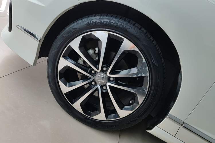 Used Honda Spirior 2015 2.0L Prestige Edition
