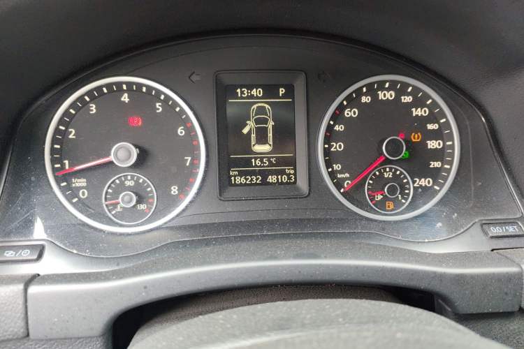 Used Volkswagen Tiguan 2013 1.8TSI Automatic Two-Wheel Drive Trend Edition Instrument Cluster