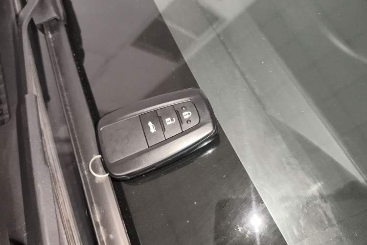 Used Toyota Corolla 2022 Dual-Motor 1.8L E-CVT Pioneer Edition Vehicle Key