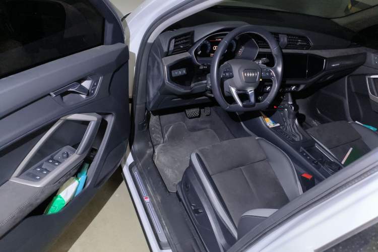 Used Audi Q3 2021 35 TFSI Fashion Dynamic Model