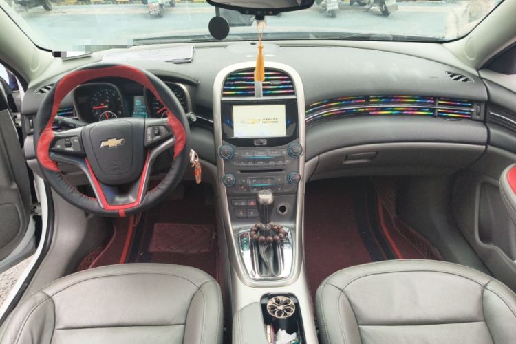 Used Chevrolet Malibu 2014 2.0L Automatic Luxury Edition Center Console