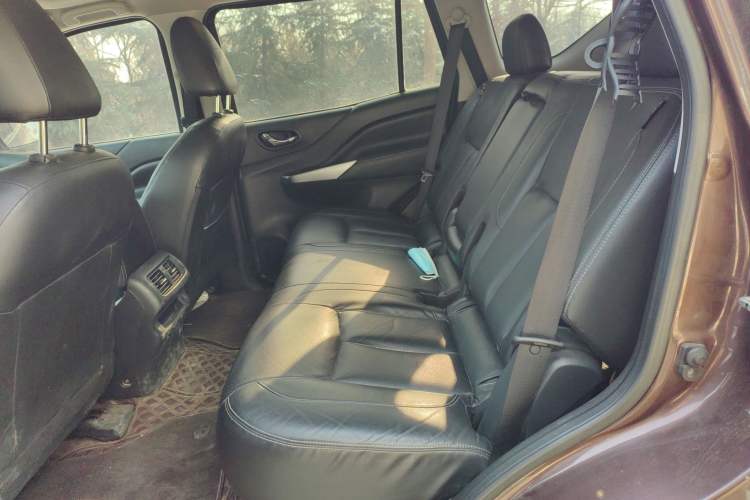 Used Nissan Terra 2018 2.5L Automatic 2WD Luxury Edition
